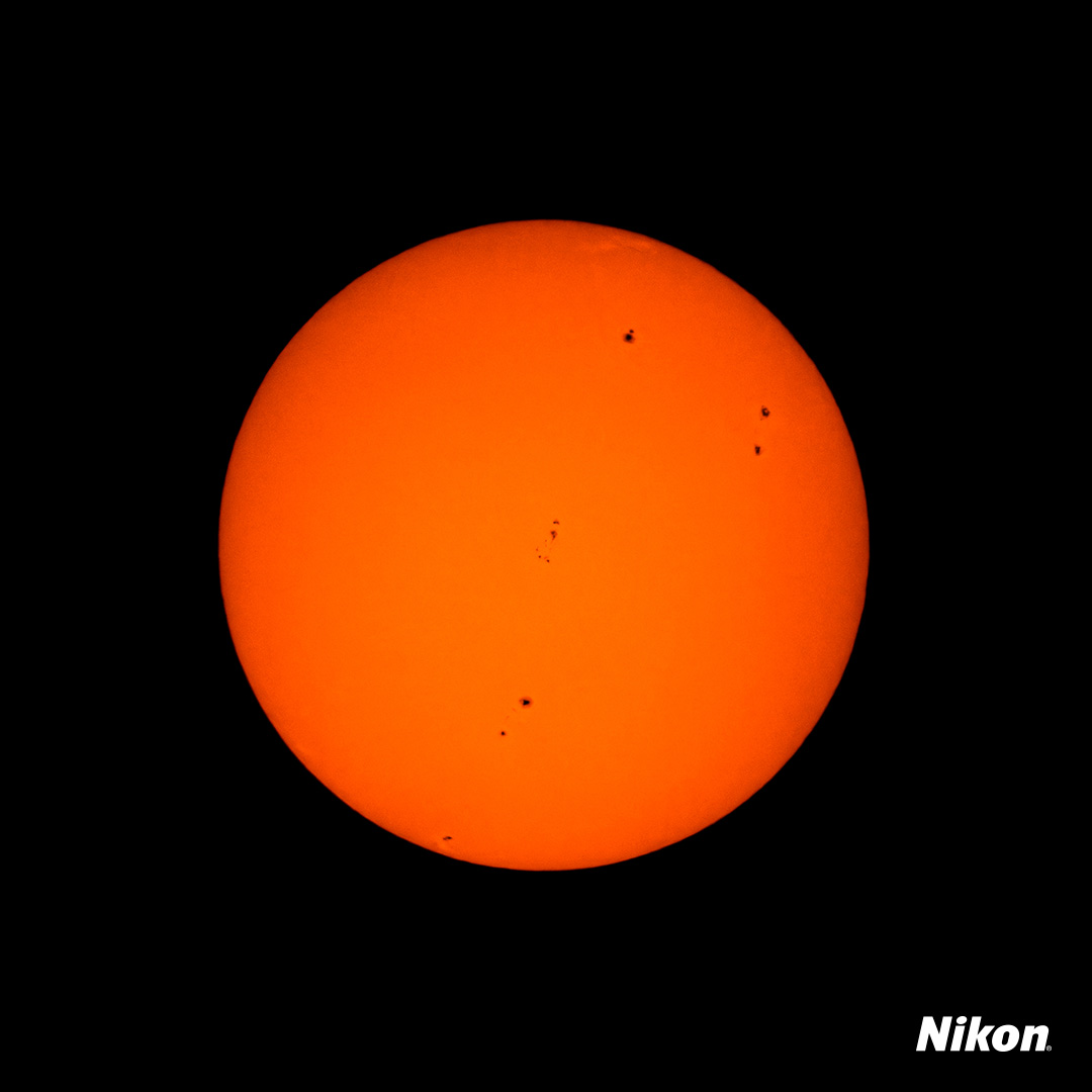 NikonMX's tweet photo. Durante el taller fotográfico "Luna llena de mayo" junto a nuestra creadora Sara se capturaron imágenes donde la técnica, práctica y creatividad, se unieron en una misma experiencia desde las alturas y usando nuestros equipos Nikon 🌕📸

#NikonMx #CreadoresNikon https://t.co/vOeYZ0oMU5