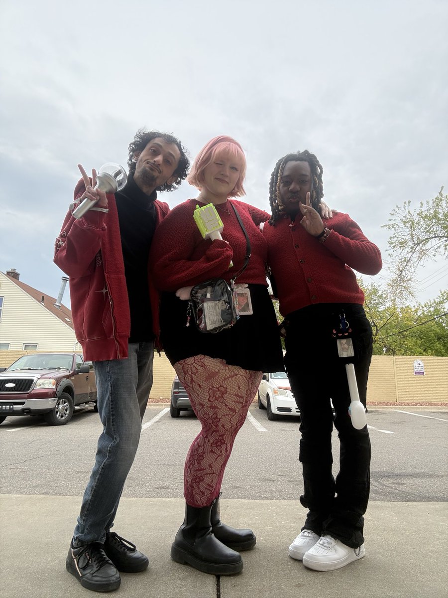 anisoobin's tweet photo. otwwww to ampers (wind is crazy. and we took this in front of taco bell LMFAOOO) https://t.co/BmSzfvyFle