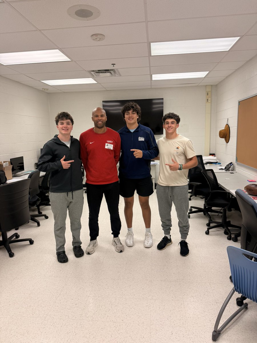 SoCoFootball's tweet photo. Big thanks to all the coaches who came by and spent time with our stallions yesterday!!!
@ArmyWP_Football 
@BigRed_Football @CoachEFranklin 
@FORDHAMFOOTBALL @JMullgrav https://t.co/nymVR1x2cG