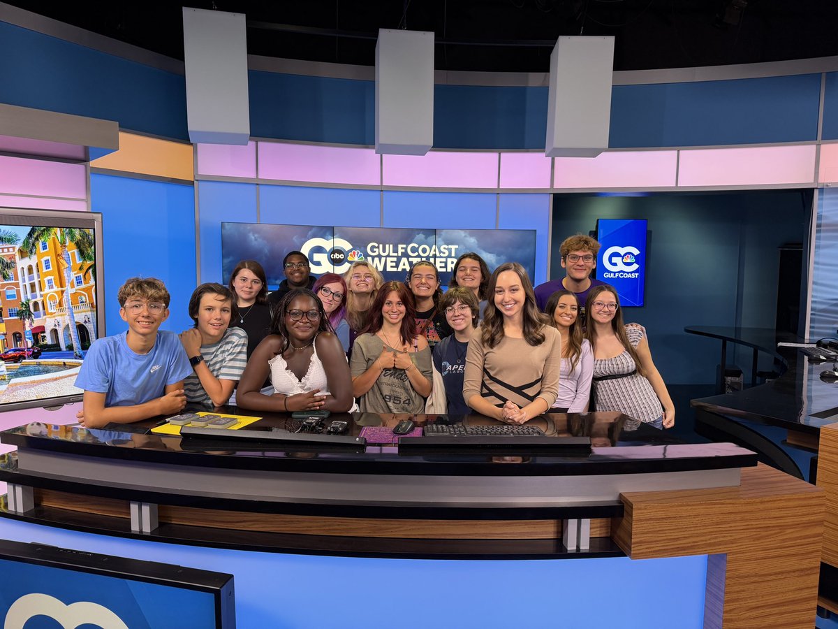CLHS_Media's tweet photo. Thanks @GCNNow @LaurenHopeWX  and everyone else at the NBC/ABC news studio. Our Cypress Lake High School Media Majors had a great time seeing how their TV Production classes can turn into a variety of career options. @CypressLakeHigh @leecountycte @leeschools https://t.co/OUjwLv8c0s