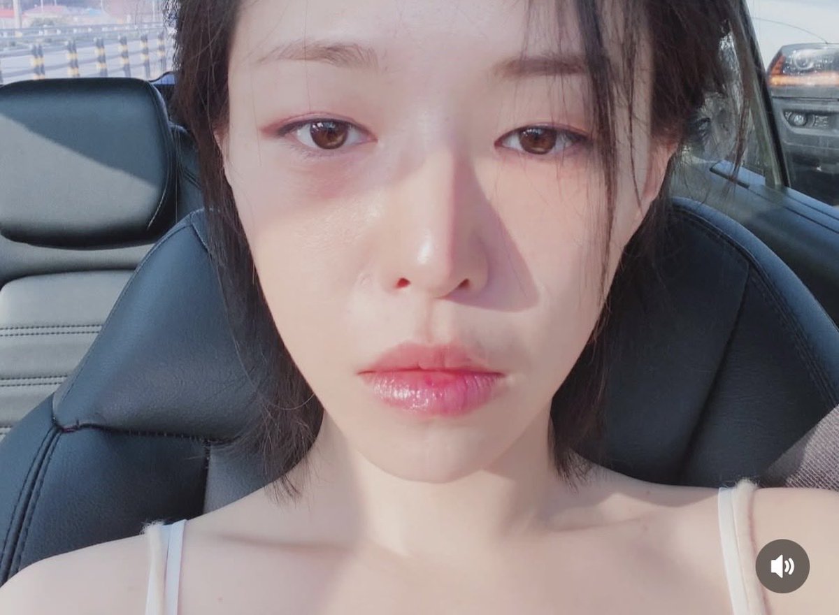 On__920's tweet photo. 아이뻐 손가인 인스타 감사합니다 https://t.co/ARXI5AJPvf