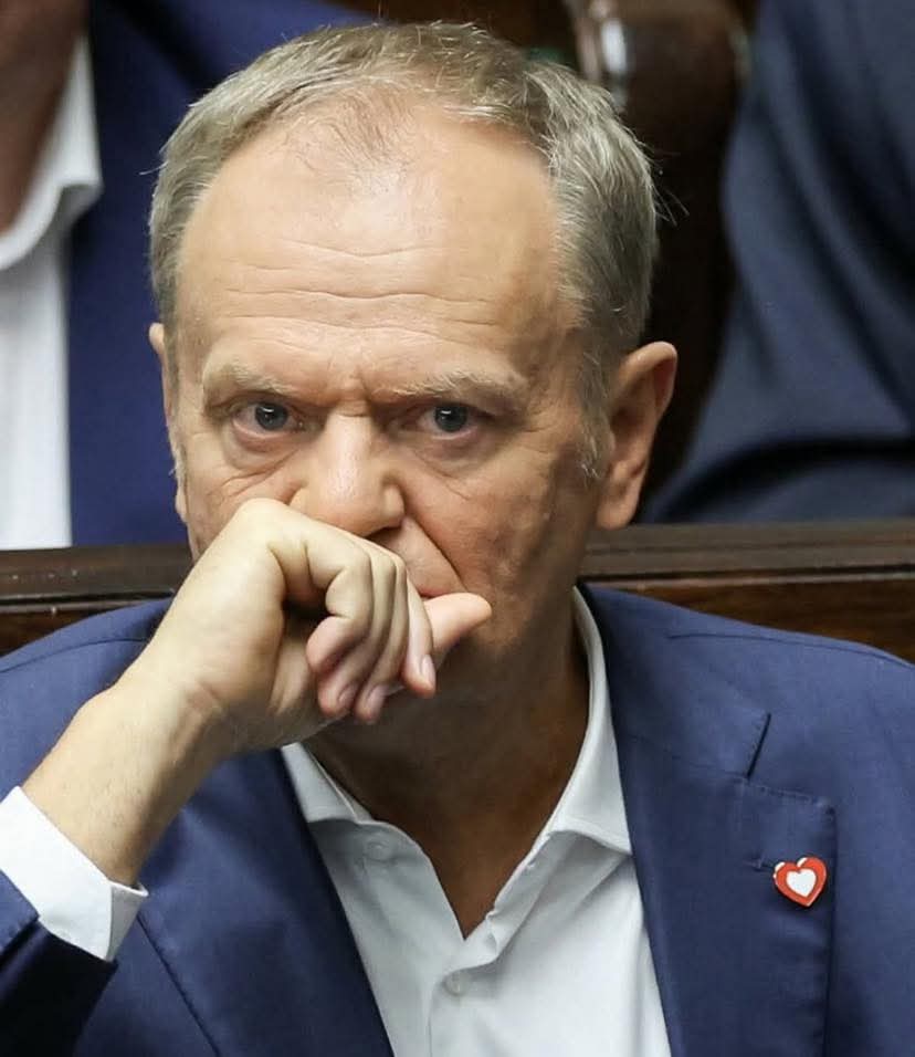 To jest  jak walka z wiatrakami.Wszystko  skorumpowane i zabetonowane. 

"Polacy chcieli, żeby <a href="/donaldtusk/">Donald Tusk</a> posprzątał po PiS, ale zagłosowali tak, jakby bali się dać mu miotłę. To jest sedno całego problemu. Przez osiem lat PiS budował system politycznej okupacji państwa.