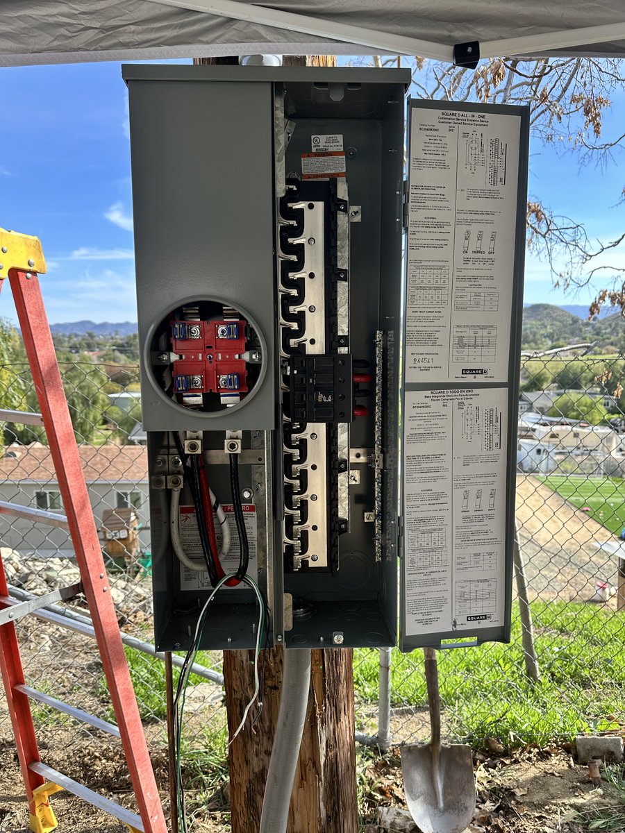 ElectricMarquez's tweet photo. We specialize in reliable and efficient electrical maintenance for homes and businesses. Whether you need routine inspections or preventative care. Schedule your maintenance service today at (951) 337-7863!
#ElectricalMaintenance
https://t.co/hA8NAezyyG https://t.co/HXYNMcdw56