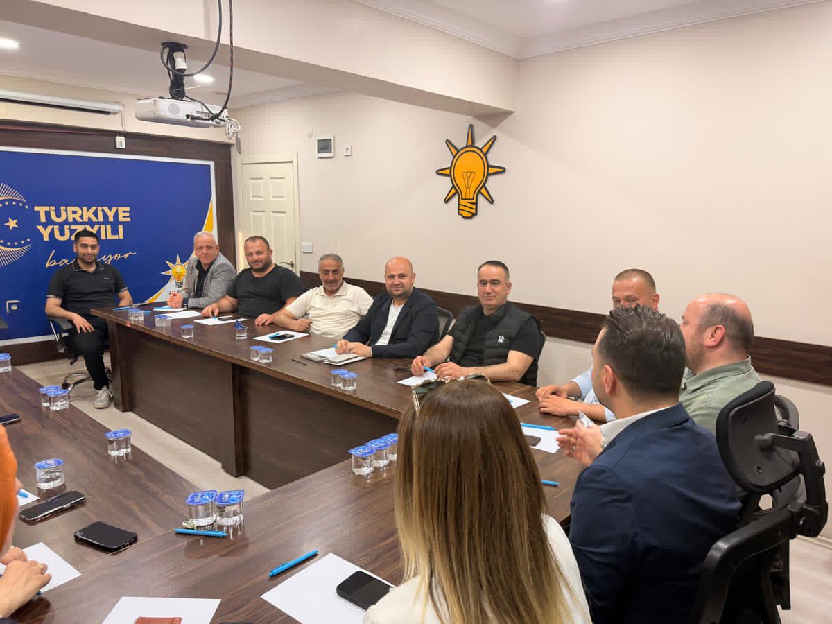 Haftalık olağan yönetim kurulu toplantımızı İlçe Başkanımız Şafak Başoğlu'nun başkanlığında, ilçe koordinatörümüzün katılımıyla gerçekleştirdik. 

Umudun, İcraatin ve Geleceğin Adı; AK Parti!