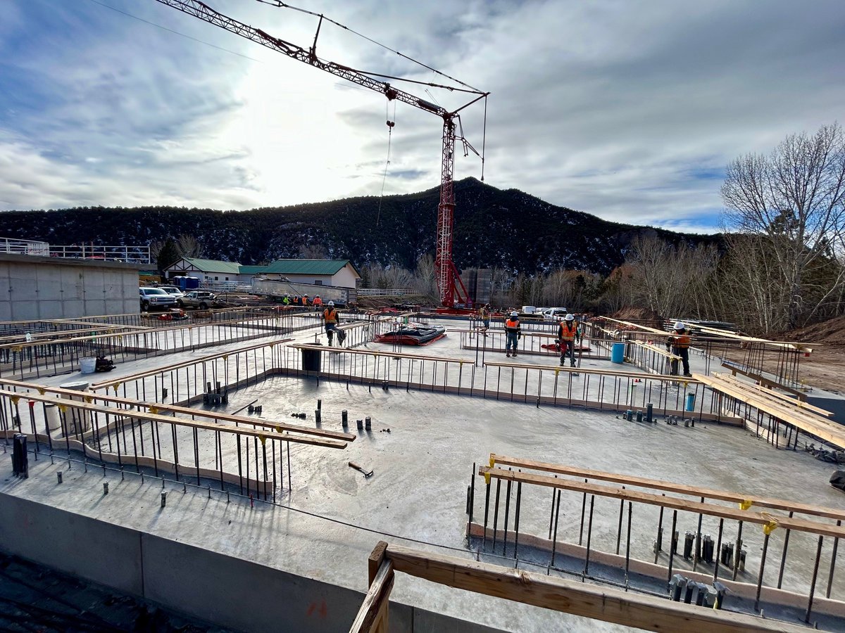 rlwconstruction's tweet photo. Project Update: Gypsum WWTP

Gypsum reached a major milestone with the completion of the Headworks building.

Crews placed more than 1,300 cubic yards of concrete to build the foundation, walls, and roof of the structure.

Next up is upgrades to the existing treatment plant. https://t.co/Wuye923iqL