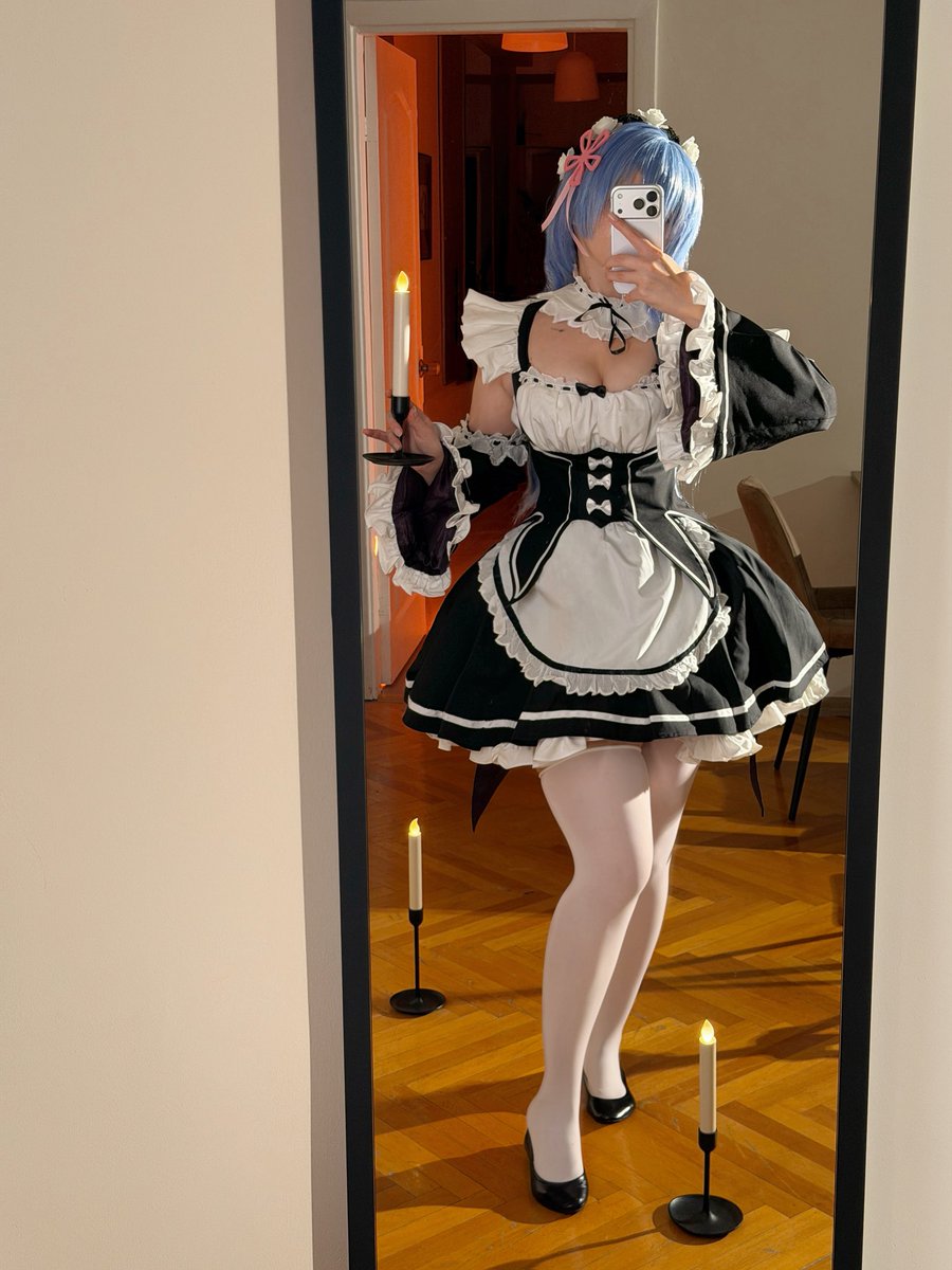 5000 likes and Rem will take off this dress 😈🖤 https://t.co/6rUsVOjSeu