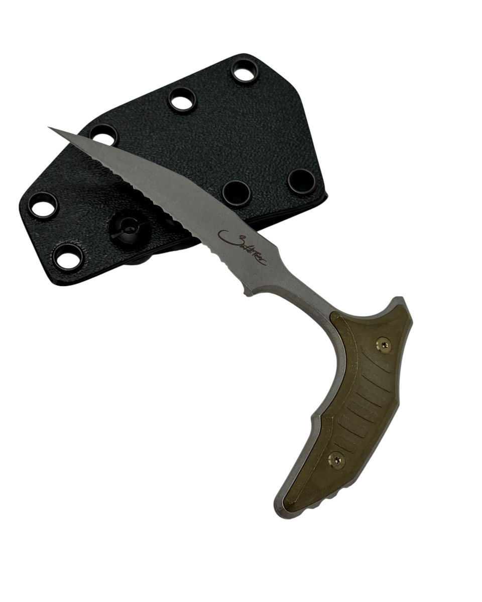 RedHillTactical's tweet photo. New Microtech Bee Signature Series. 

Sickness in your hand. 

 #microtech #microtechknives #knife #knifeporn #marfione https://t.co/fl0xHEizBH
