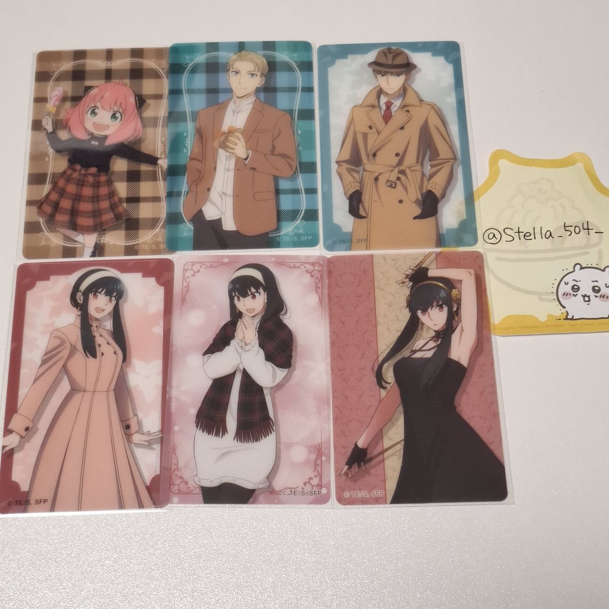 stella_504_'s tweet photo. 【交換】SPY×FAMILY スパイファミリー クリアカード

譲⇒ロイド アーニャ ヨル
求⇒同種異種 ボンド (同種は画像4👑優先)

郵送での交換希望です、2枚～のまとめての交換優先になります。 https://t.co/ShevEiNqEN
