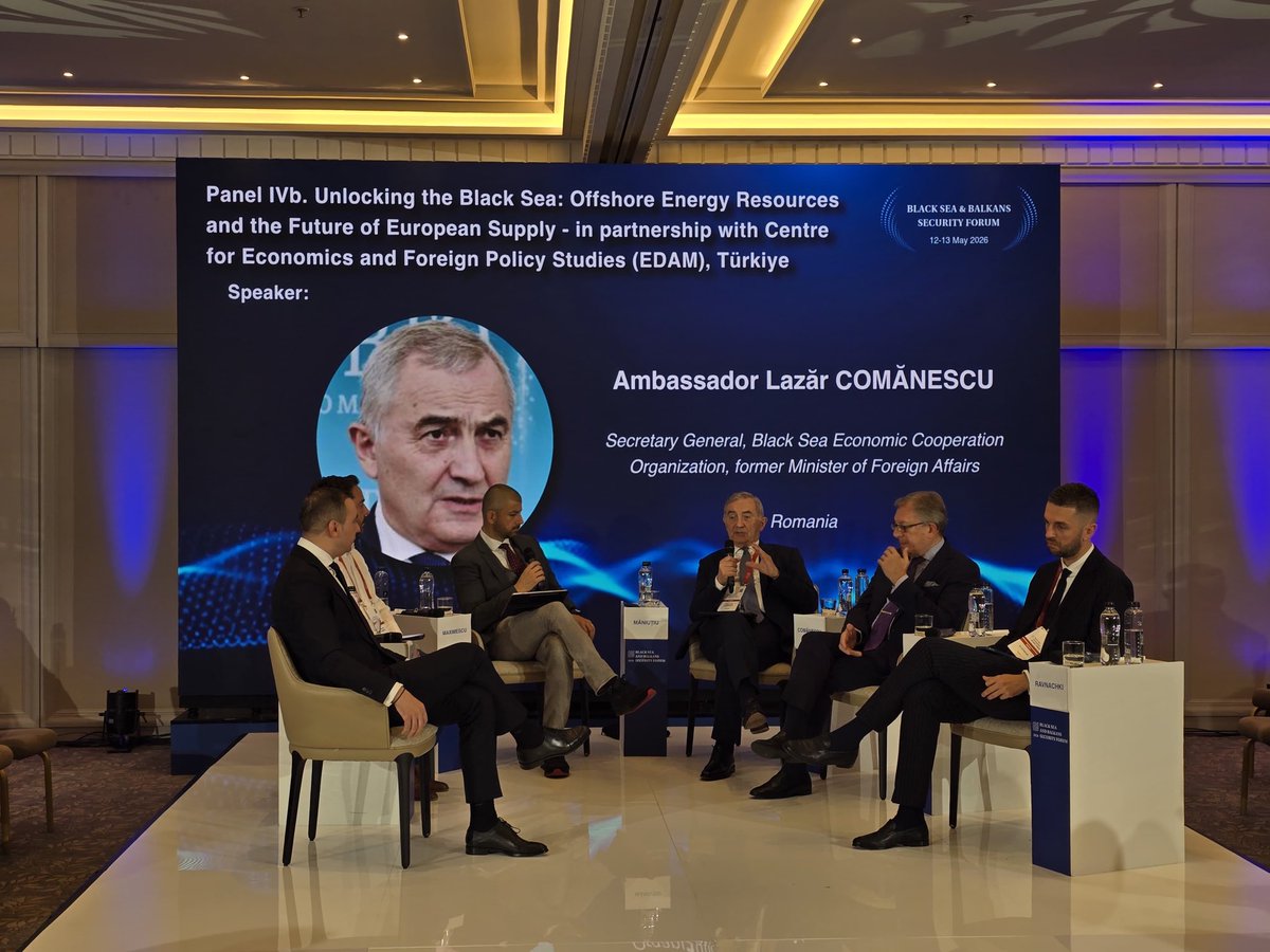 Lazar Comanescu tweet media