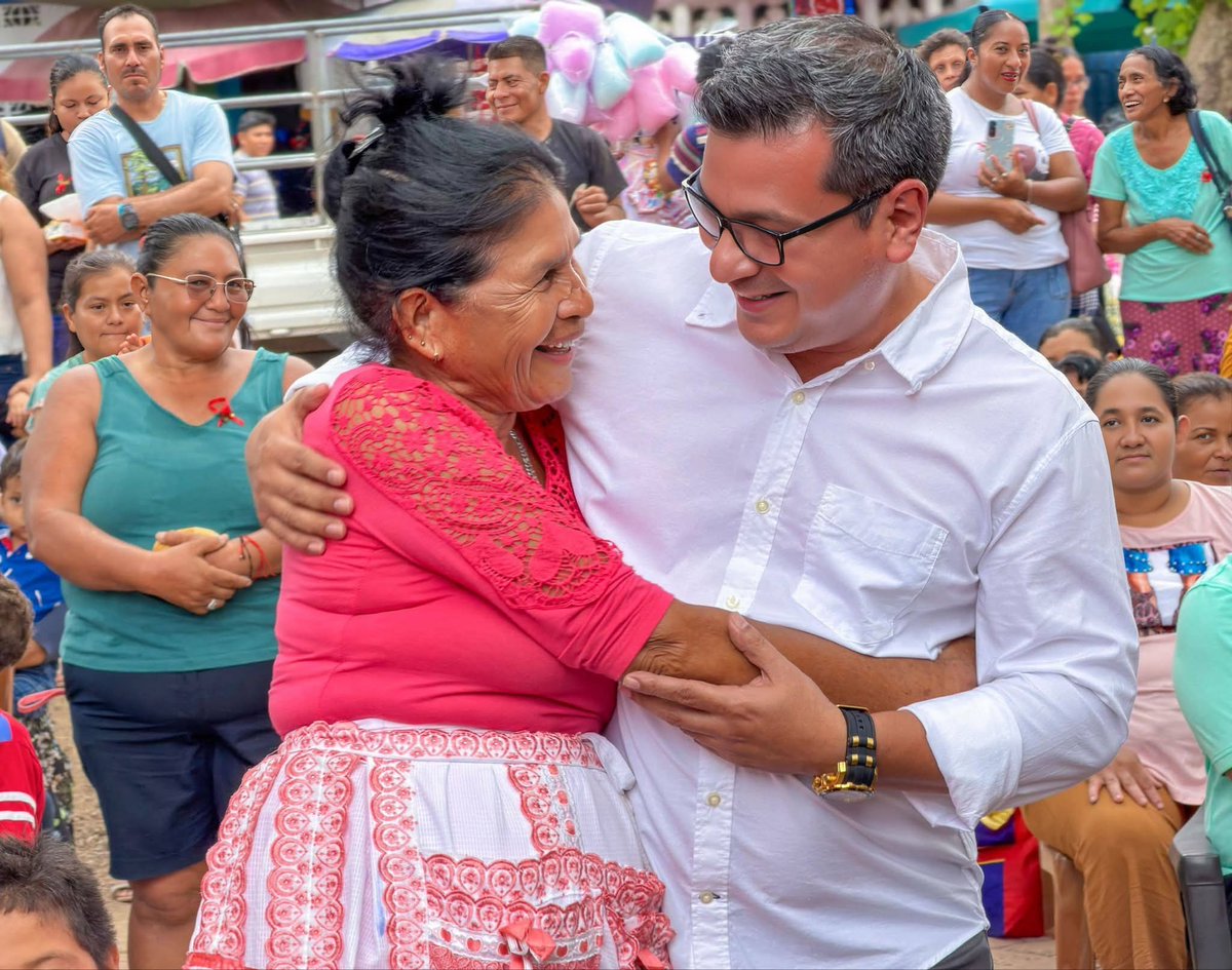GANAOFICIAL's tweet photo. 🔶Celebración del #DiaDeLaMadre, en el #PuertoDeLaLibertad, gracias al Alcalde #RafaelAvalos. ✍️🇸🇻 https://t.co/IPN3WmxxAy