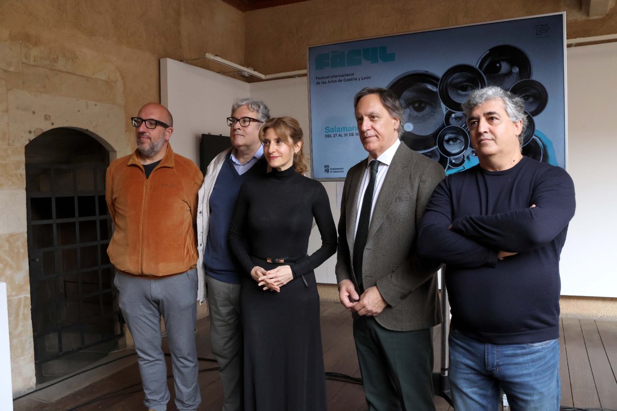 jcyl's tweet photo. 🎭@FacylFestival inunda #Salamanca de teatro, música y literatura que fusionan innovación y excelencia

👉82 espectáculos
👉42 compañías nacionales e internacionales
👉120 artistas

📆27 al 31 de mayo
🏛️En espacios públicos y patrimoniales de la ciudad

https://t.co/9AH214crGA https://t.co/Qy8Dx6EkJC