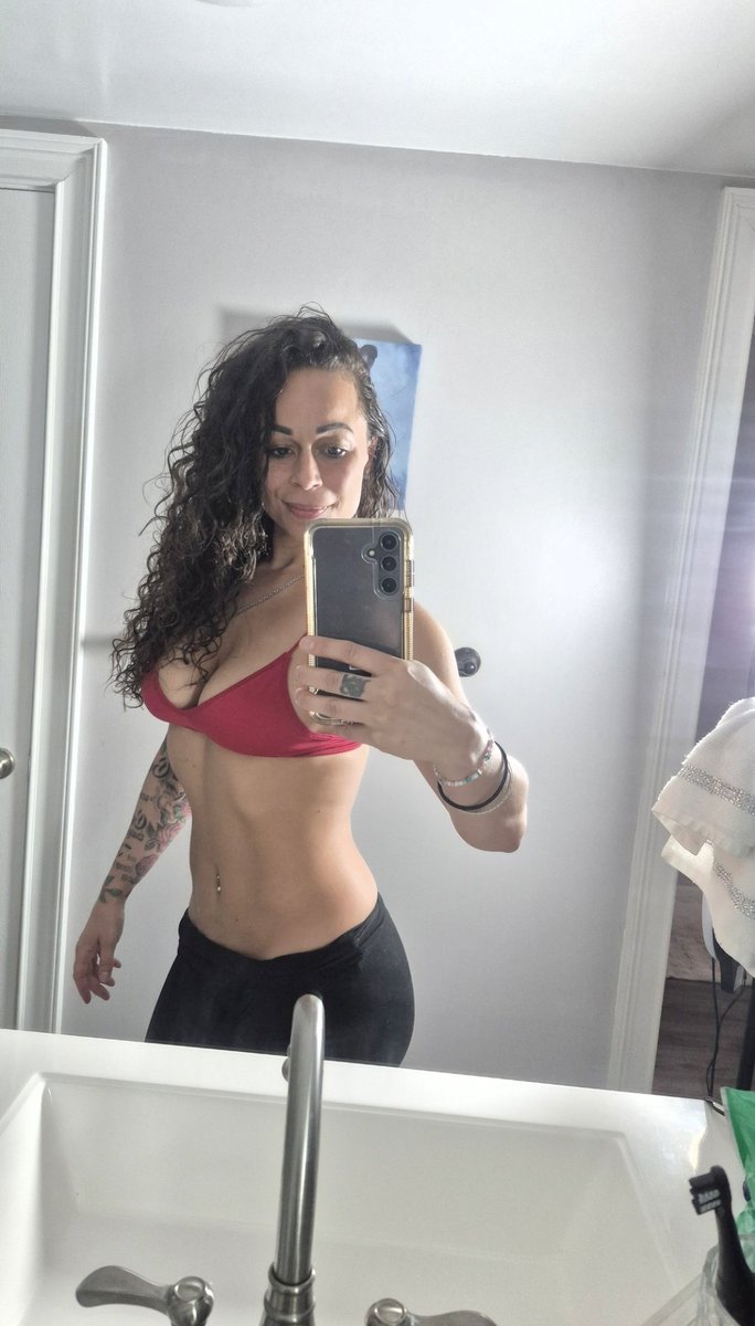 Brianna Frost❄️ tweet media