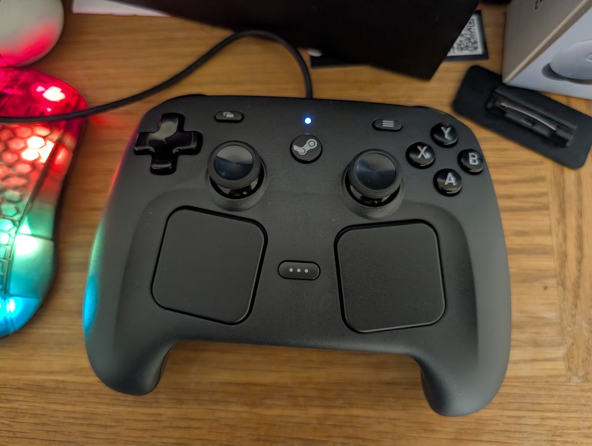 Hyperstar72's tweet photo. obtained peak controller https://t.co/4WFlyLT6u5