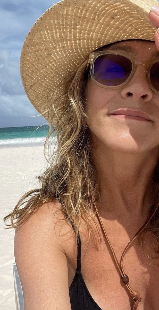 Jennifer Aniston tweet media