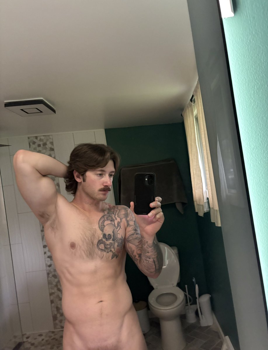 Ian tweet media