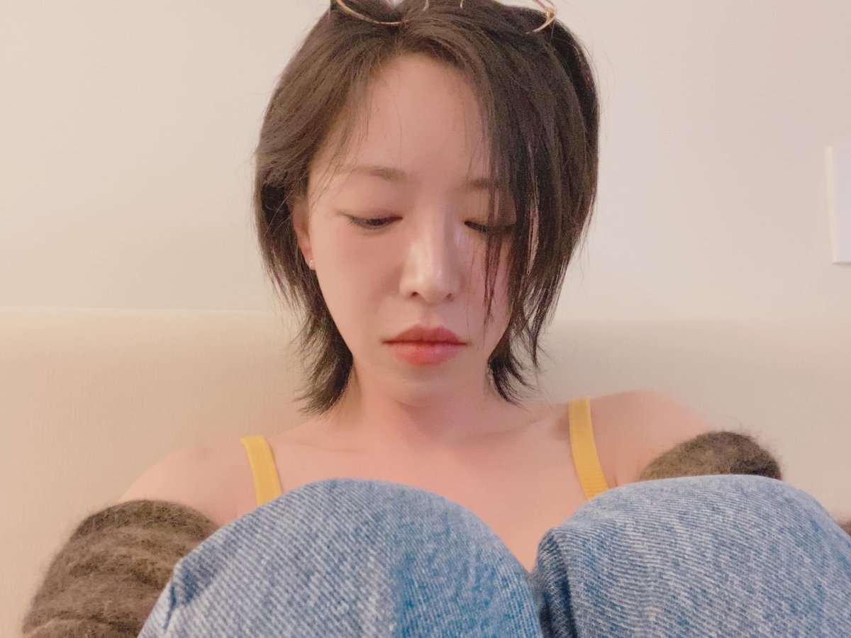 ninbxxk's tweet photo. 살아갈힘이남 #손가인 #가인 https://t.co/EJbefdxDrs