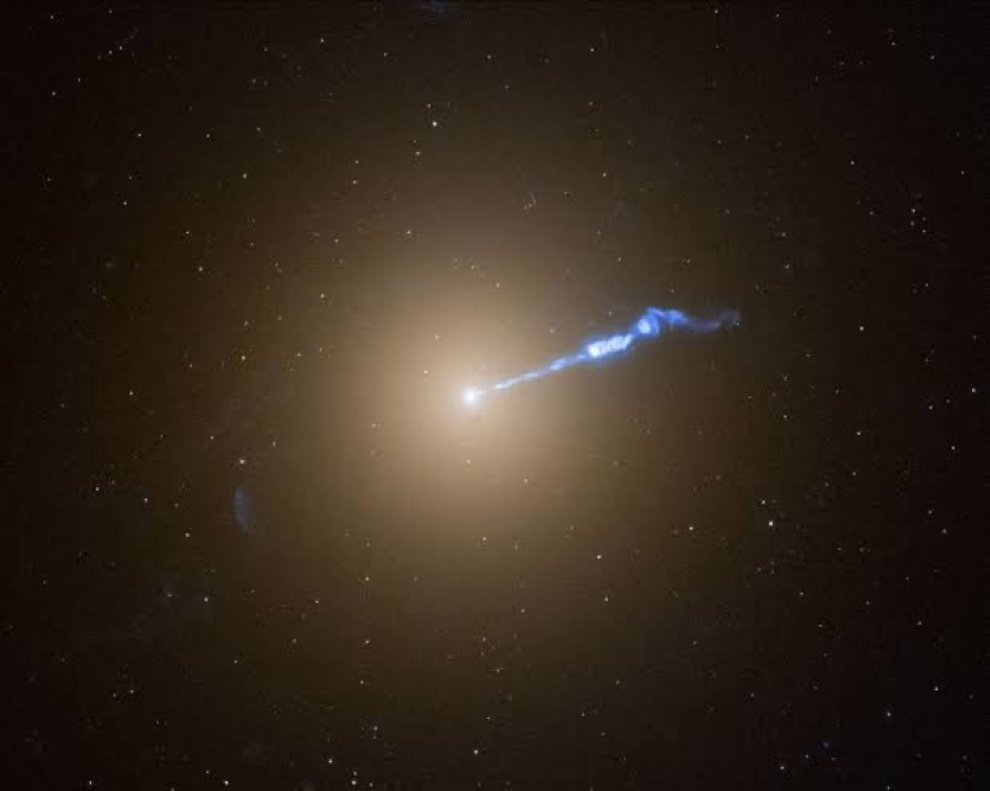 KeplerHomes's tweet photo. M87's central black hole is 6.5 billion times the mass of our Sun. It's 38 billion kilometers across. It spins at 80% of the theoretical maximum speed allowed by physics. And it's firing a plasma beam at near light speed that stretches 5,000 light-years into space. https://t.co/9R6lcNYDxu