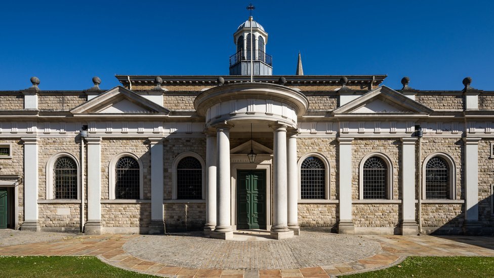 BritCathAes's tweet photo. The Cathedral of St Mary and St Helen, located in Brentwood, Essex, England. Built in 1991. https://t.co/fUsewSJocH