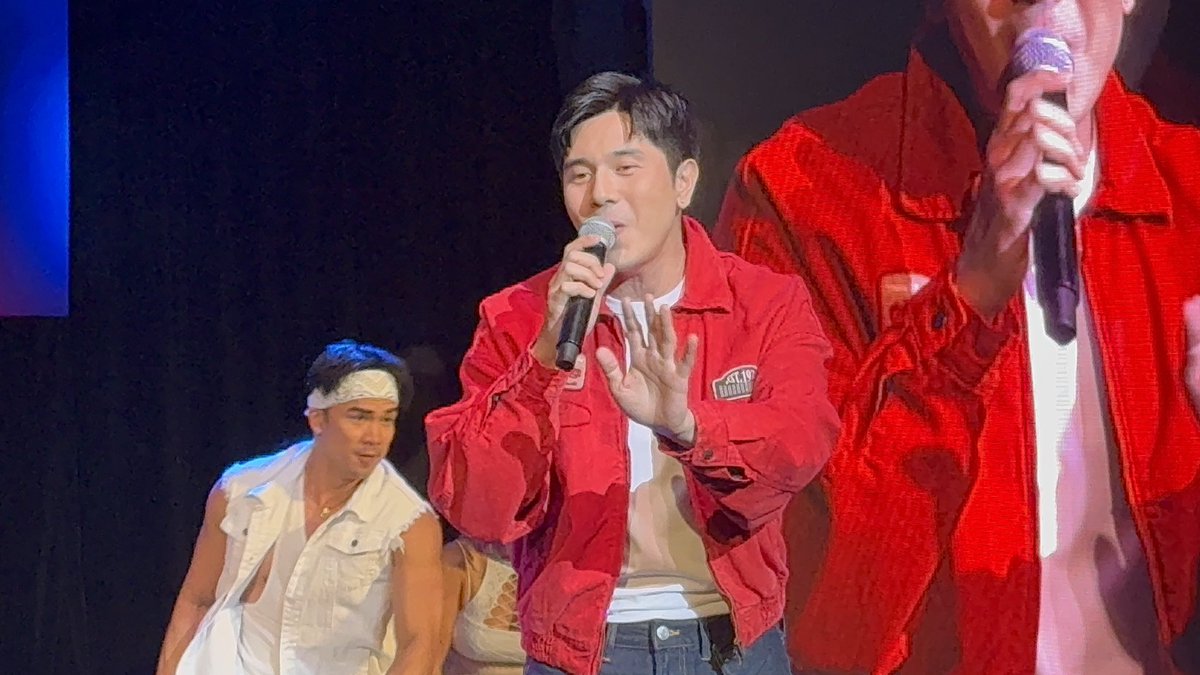 may4buizon's tweet photo. Happy Birthday, Paulo!!! 🎉🎂

Wishing you genuine happiness, good health, and continued success in both your career and personal life. May God bless you abundantly and grant all the wonderful things you truly deserve in life. Stay humble, inspired, and keep shining wherever life takes you. ✨🙏
@mepauloavelino 

#PauloAvelinoatThirtyEight