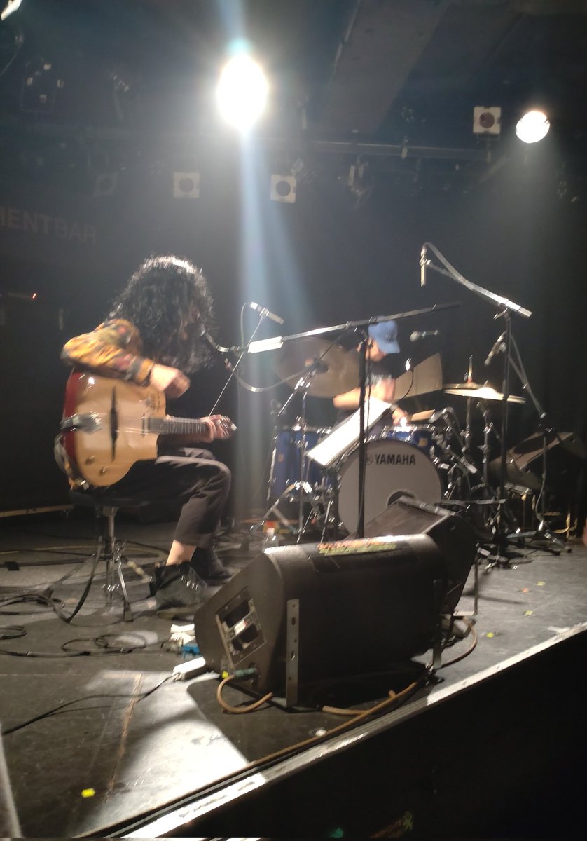 mint06sun's tweet photo. 昨日は
@ 下北沢 BASEMENTBAR
『BASEMENTBAR 31st Anniv.』 

ラジカセ狂気 
久土'N'茶谷

ベースメントバー31周年おめでとうございます㊗️

いやー楽しかった楽しかった！！この2組はヤバかった🤩たっぷり充実した夜🌠

ラストに登場したラジカセ狂気？と久茶のコラボも🙌解剖室とロマンチスト？！😆 https://t.co/ThKn2BDhKH