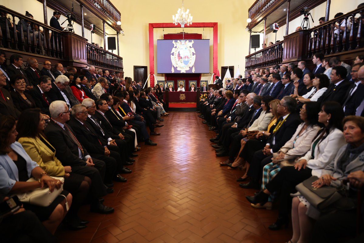 Ministerio de Educación tweet media