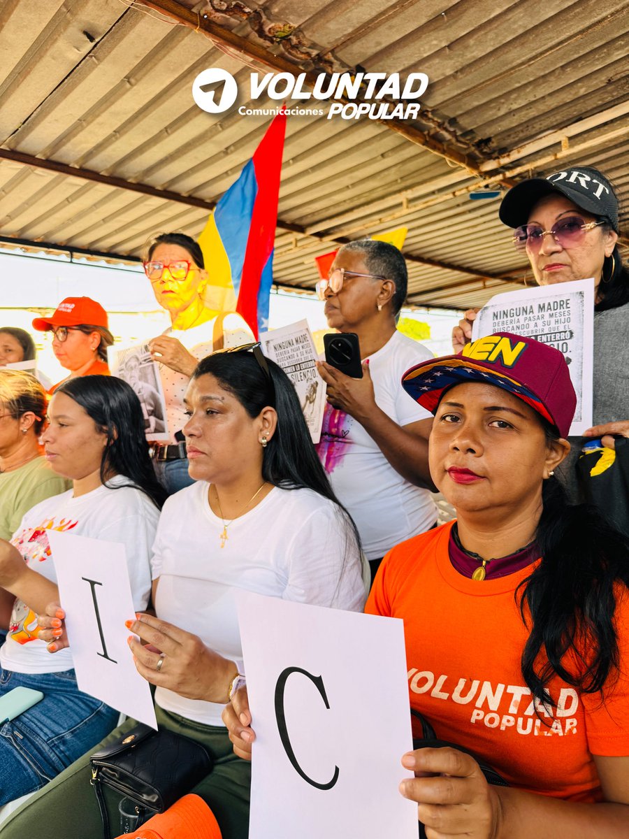 VPASucre's tweet photo. Nuestras mujeres tienen la fuerza y fe necesaria para llevar al país a puerto seguro. @voluntadpopular  #cumaná https://t.co/9WTBXRBwI0