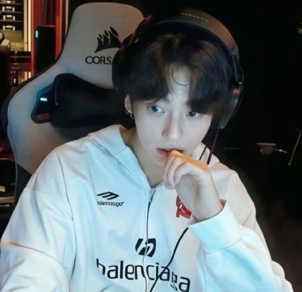 colle VAI VER O BTS tweet media