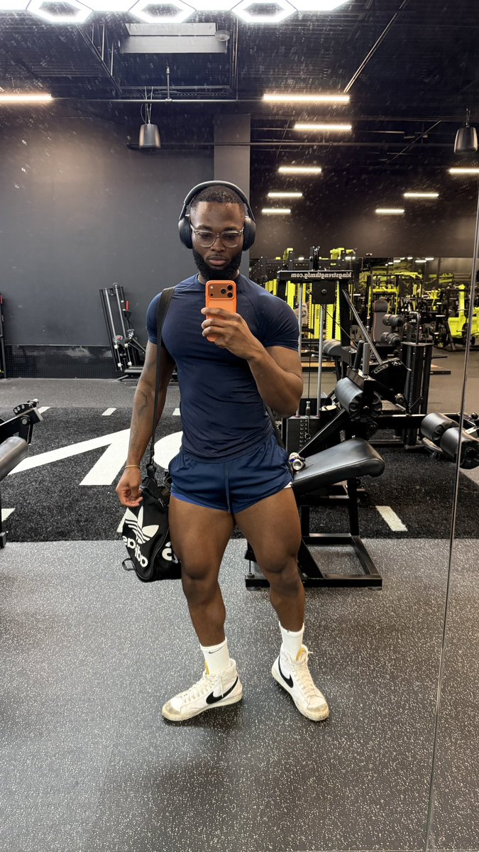 itsonochi's tweet photo. street fighter legs https://t.co/56KevHIdkp