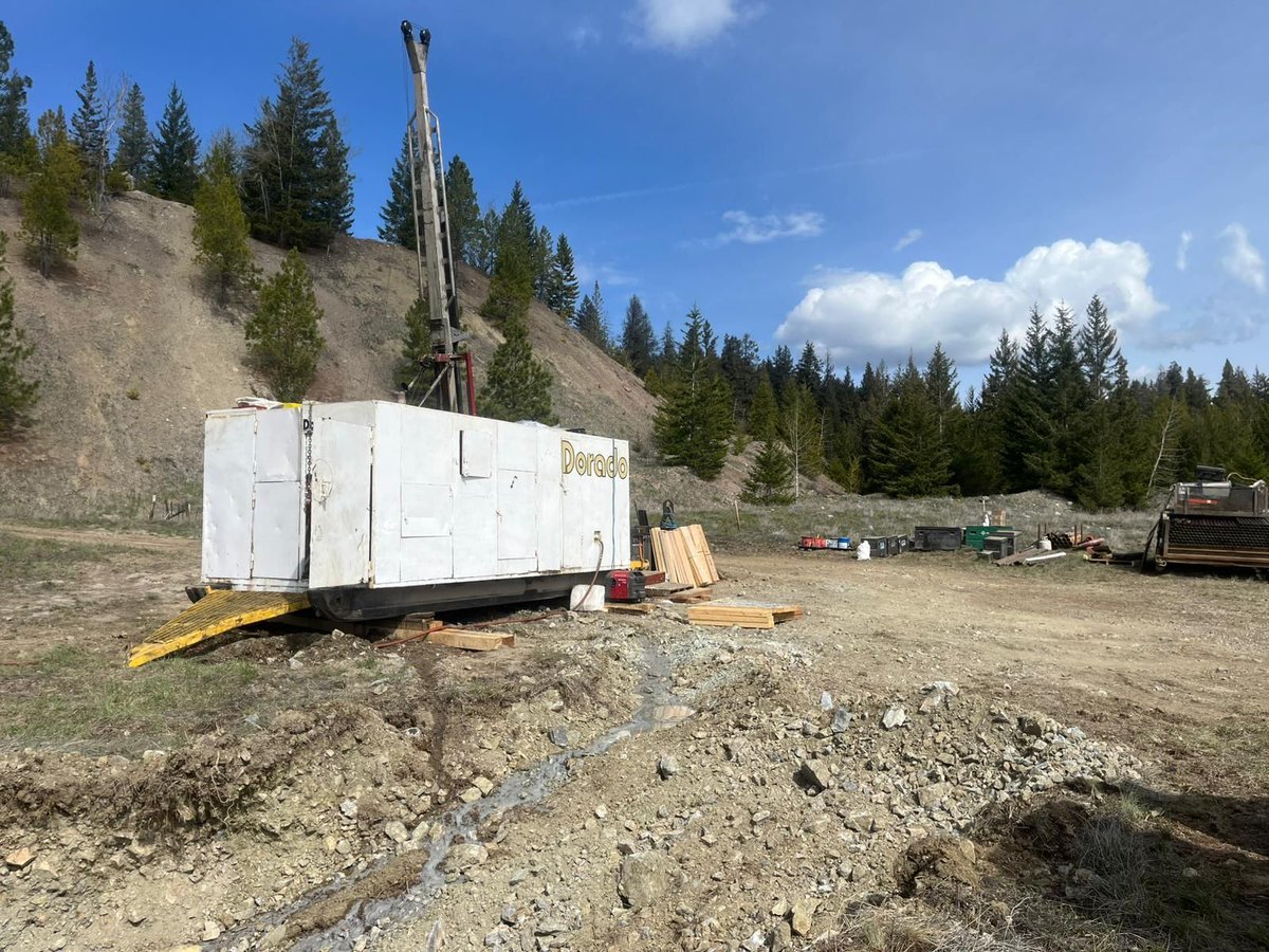 DoradoDrilling's tweet photo. Our latest program is up and running. 🪨
Rig is set, crew is ready, let's drill.
#DoradoDrilling #DiamondDrilling #NowDrilling #BCMining #MineralExploration https://t.co/e05eJq6Rkc