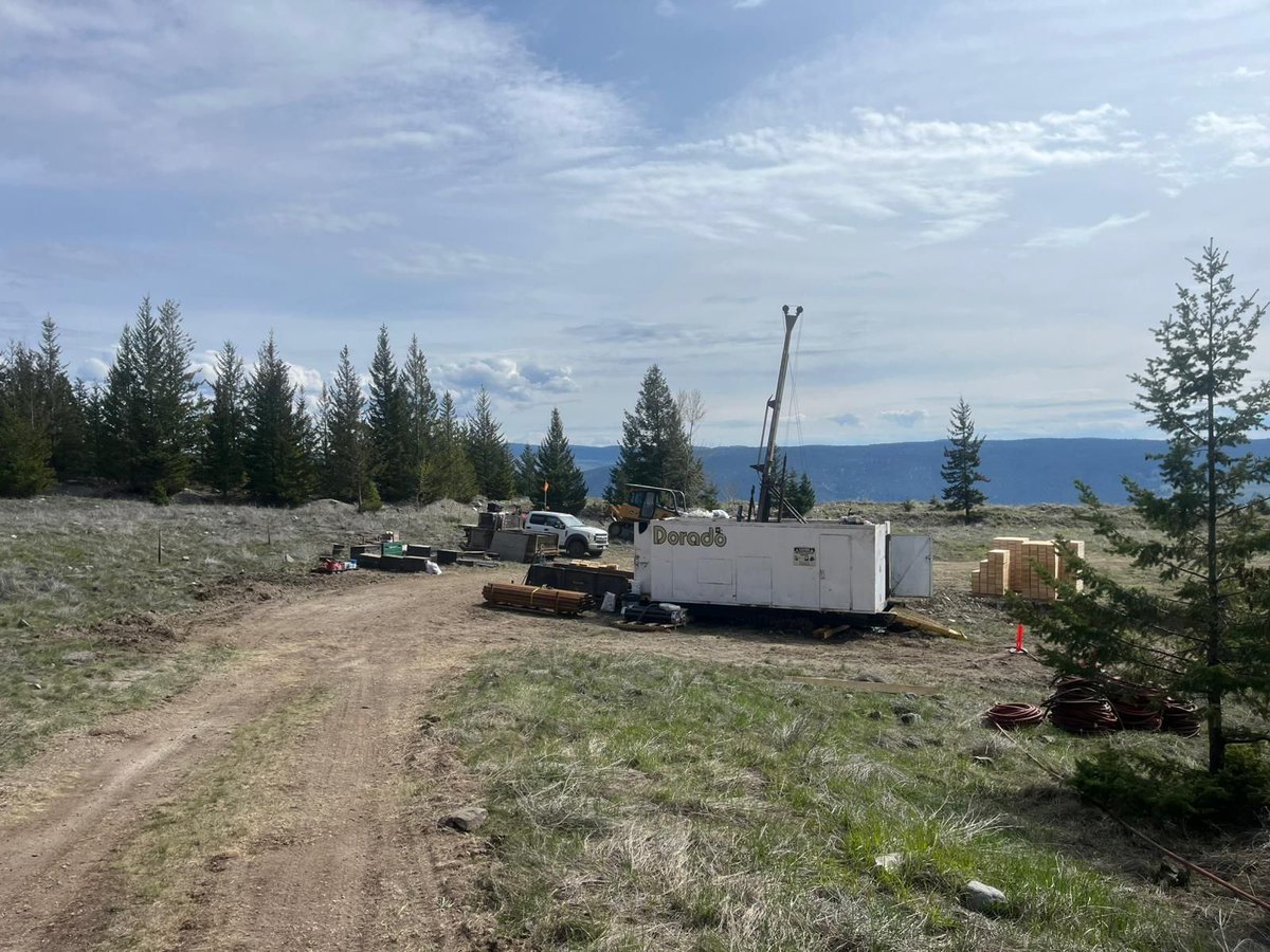 DoradoDrilling's tweet photo. Our latest program is up and running. 🪨
Rig is set, crew is ready, let's drill.
#DoradoDrilling #DiamondDrilling #NowDrilling #BCMining #MineralExploration https://t.co/e05eJq6Rkc