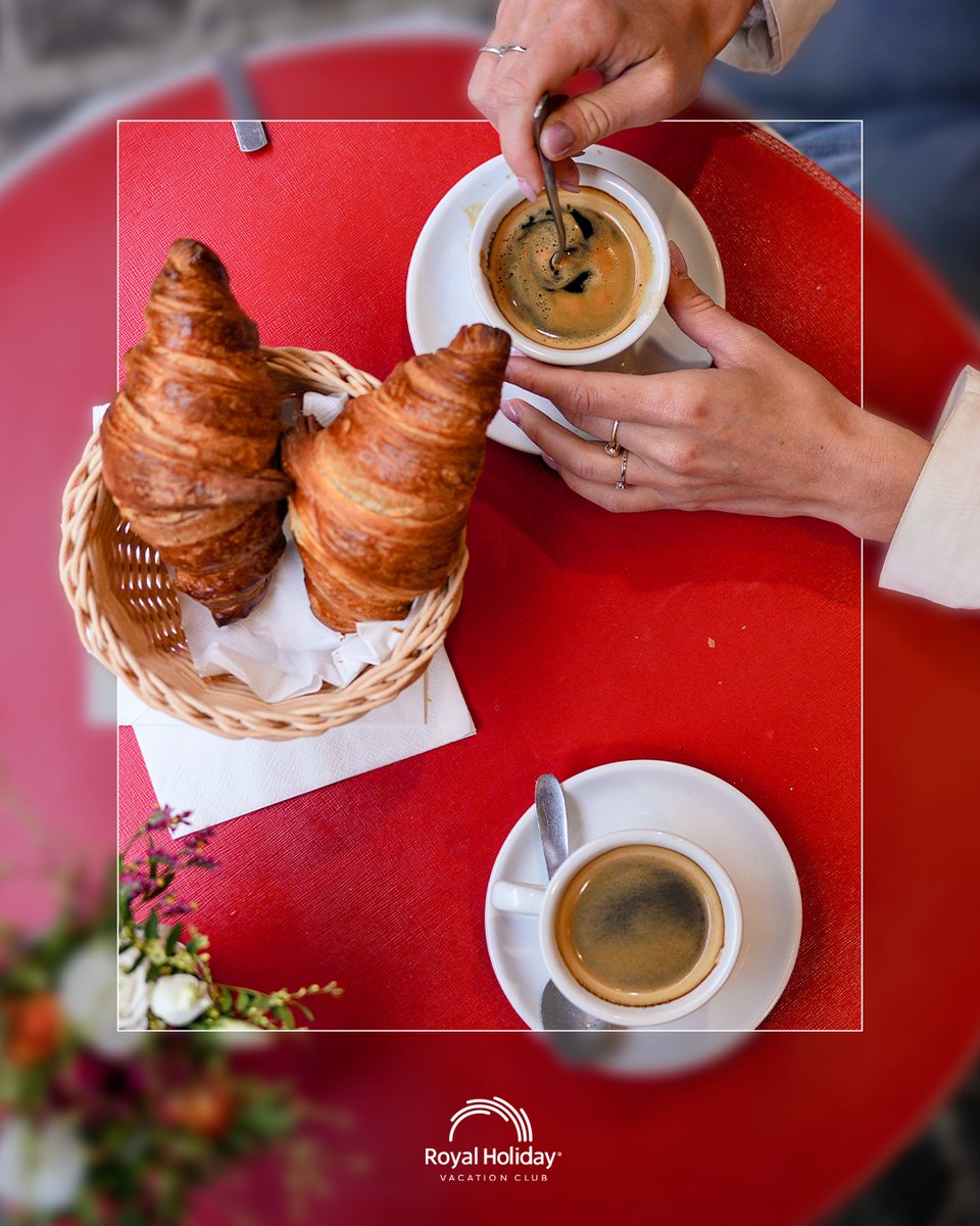 RoyalHoliday's tweet photo. Paris has that “je ne sais quoi” ✨ that makes you want to stop time… especially at Citadines Bastille Marais Paris. 🏨💙🥐

✈️ https://t.co/XghrPSDbed

#Paris #RoyalHoliday https://t.co/KxvRVBaSmD