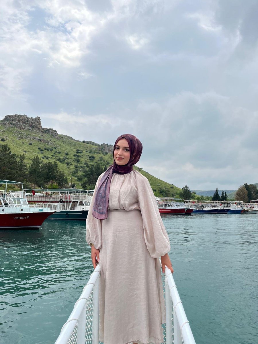 ysmnny33's tweet photo. #yeniprofilresmi̇ 🍃🍀💚 https://t.co/wUm5p7sVIg