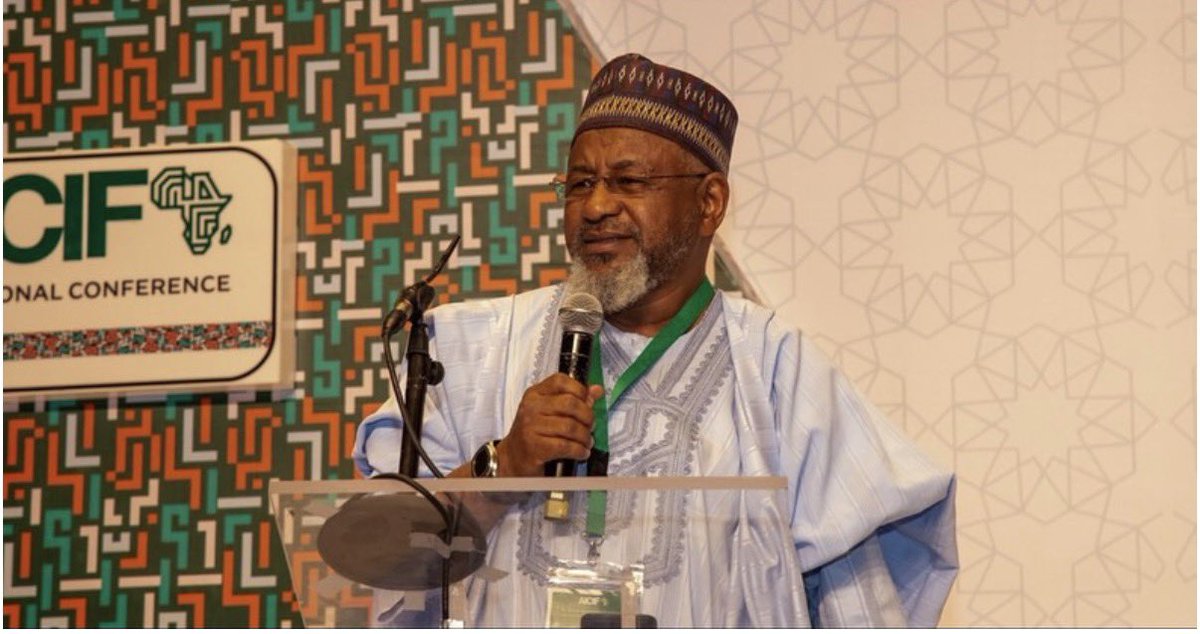 bashiir_jnr's tweet photo. Throwback to AICIF 2025 in Lagos, where Prof. Bashir Aliyu Umar, was recognized for his contributions to Islamic finance and ethical economic development across Africa.

Lagos, Nigeria 
#AICIF2025 #IslamicFinance #DrBashirAliyuUmar https://t.co/JuzK95aWG6