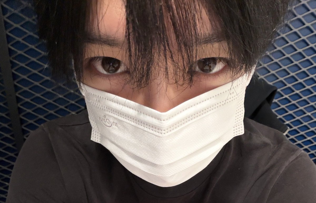 표낑 tweet media