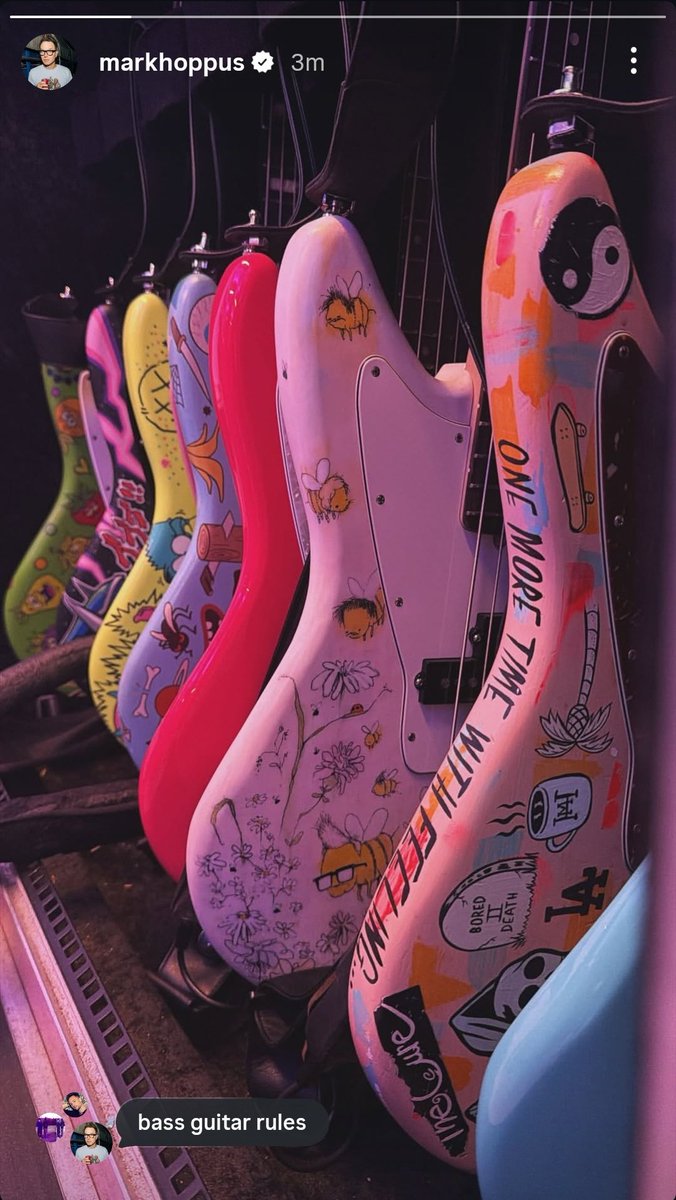 smileyhoppus's tweet photo. Mark &amp; Travis posting these within an hour of each other...my deluded ass is believing a new album is on the way 🙏✨️ https://t.co/RUnUmi5UXO