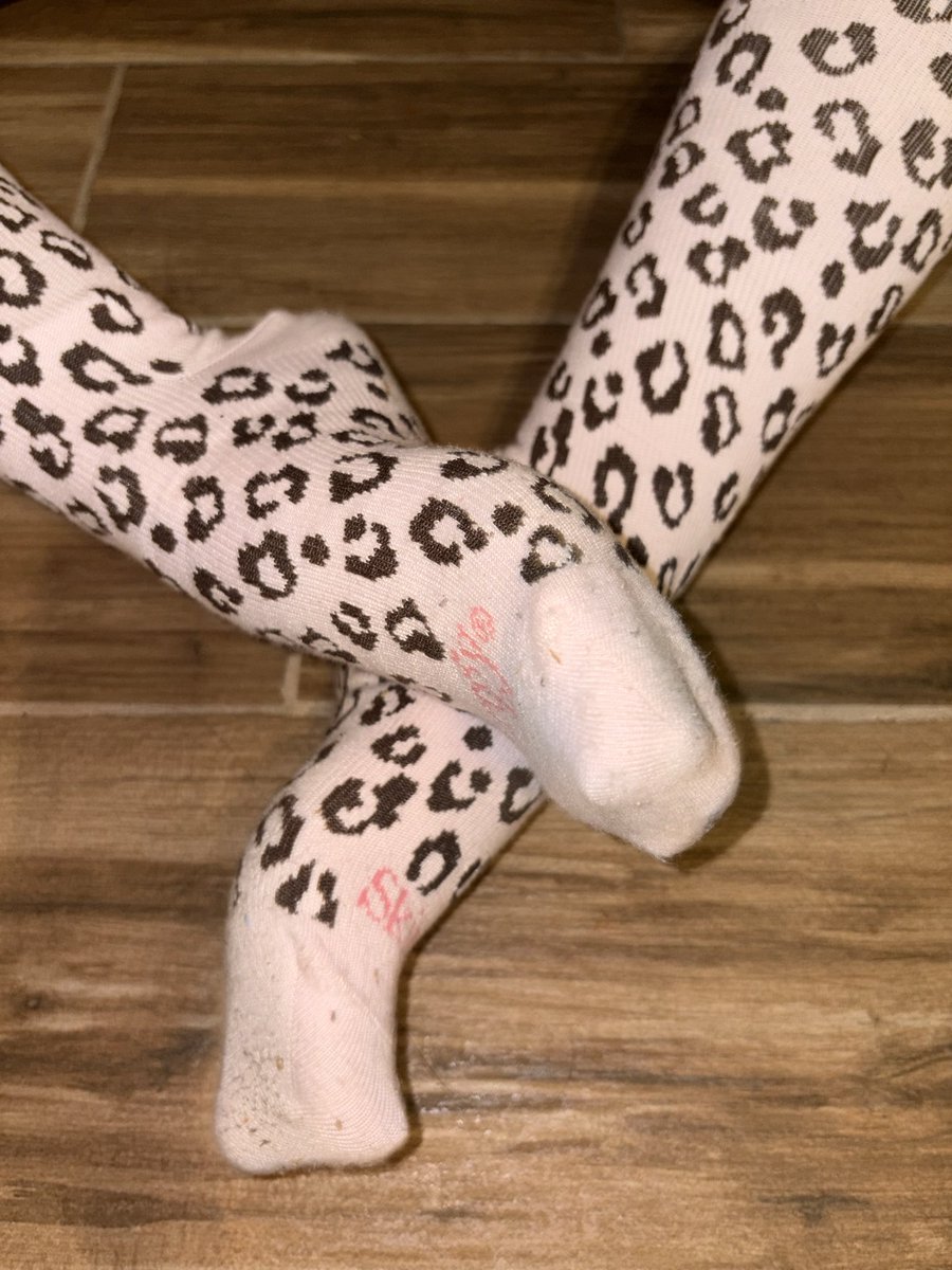 PediAngelToes's tweet photo. Nothing feels better than taking off my compression socks after a long 12 hr shift. Go to my @FeetFinder PediAngelPrincess to get the video of me taking off my socks and letting my little piggies finally breathe free https://t.co/4aZTRwvRt8