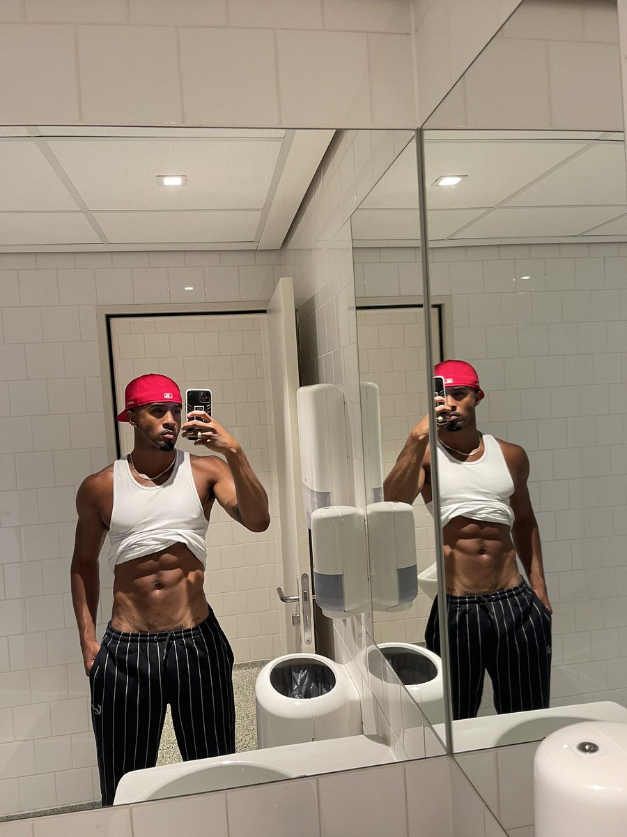 MrJoRech's tweet photo. 🤳🏾 https://t.co/0i1518z21M