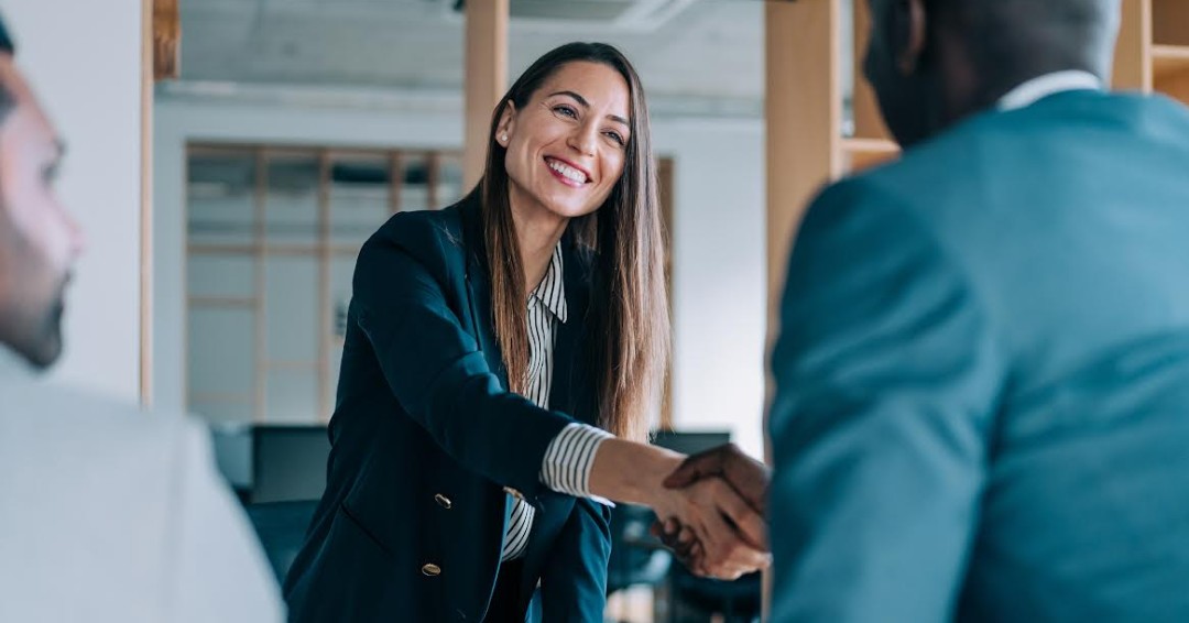 IPExDU's tweet photo. Through a blend of interactive learning and one-on-one executive coaching in IPEx's Leader of Leaders Certificate, participants strengthen strategic thinking, sharpen data-informed decision-making and align goals with organizational strategy. Learn more: https://t.co/SZOSum5UQb https://t.co/frudcaiSso