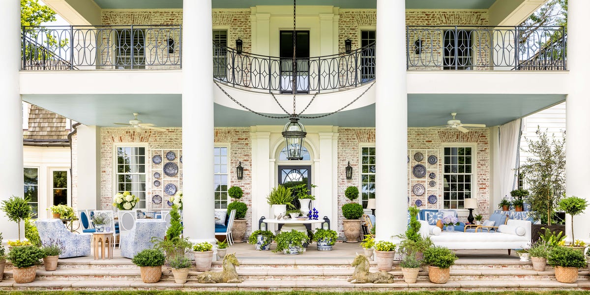 DimartileLeslie's tweet photo. Backyard Furniture Trends Transforming Your Outdoor Spaces This Summer, According to Experts https://t.co/UkBfXM7md9 https://t.co/MnCtW3Ofb6