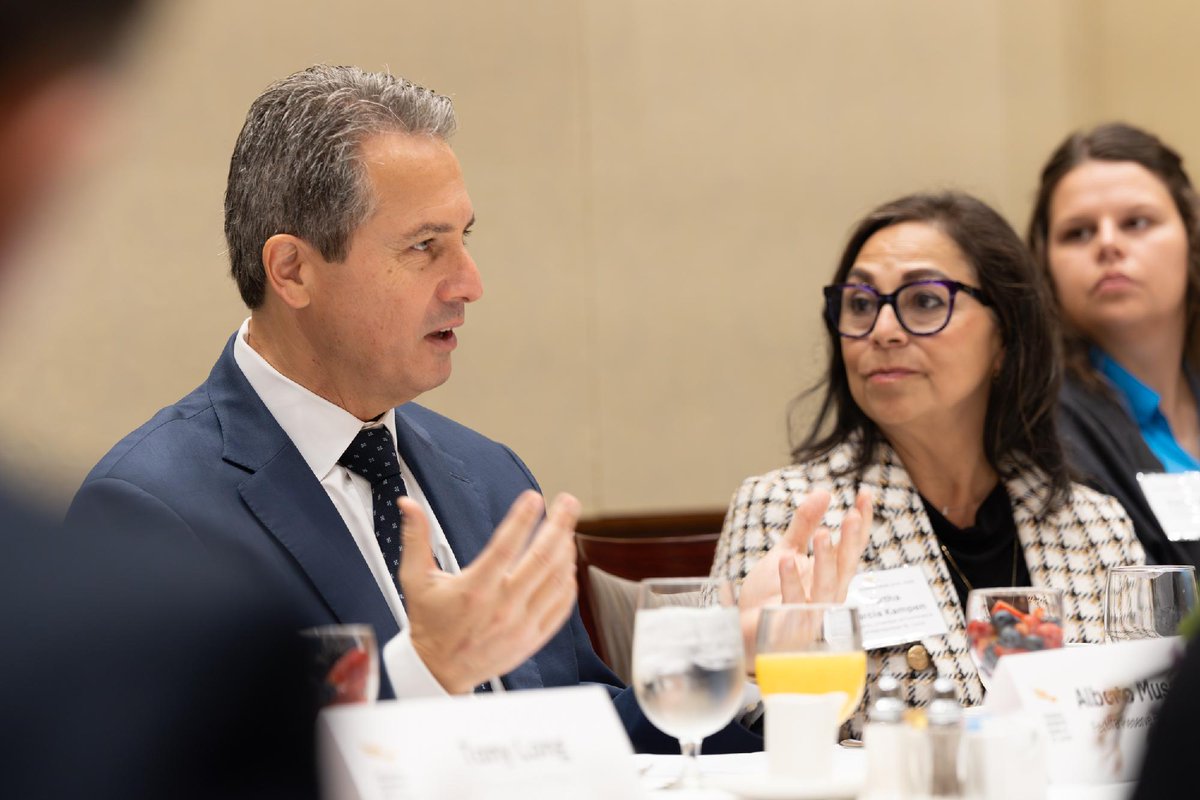 stlouisfed's tweet photo. Chambers of commerce and other regional leaders shared perspectives on financial conditions, state and local developments, and workforce and talent challenges at a meeting today with St. Louis Fed President Alberto Musalem. Their insights help inform our understanding of the Eighth Federal Reserve District’s economy