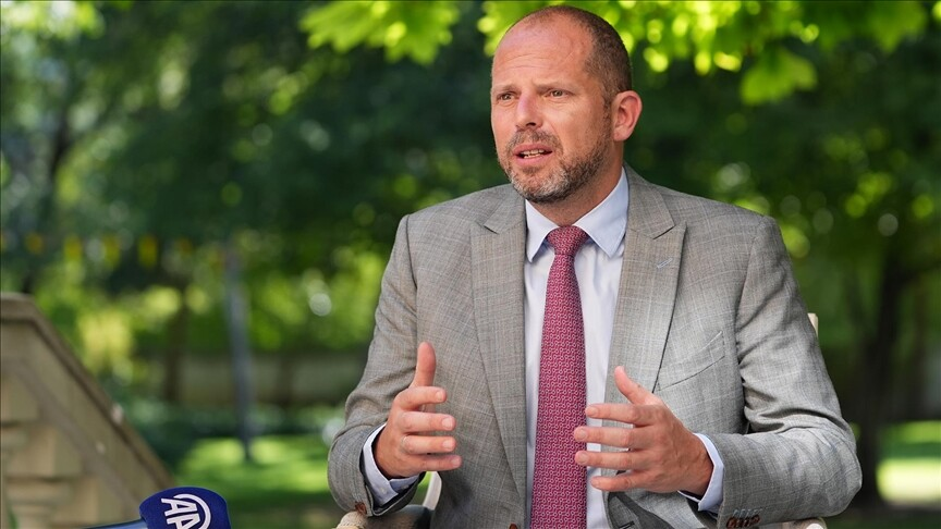 Conflict tweet media
