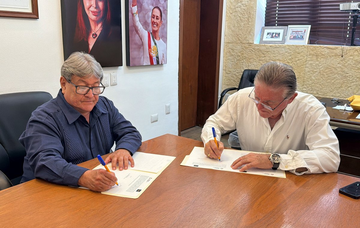 Issstecam's tweet photo. Con el objetivo de acercar más beneficios a las y los afiliados, el Director General del ISSSTECAM, Lic. Manuel Enrique Pino Castilla, llevó a cabo la firma de un convenio de colaboración con Abraham Azar Elías, de la empresa "Azel Solar". https://t.co/YdEzospm2k