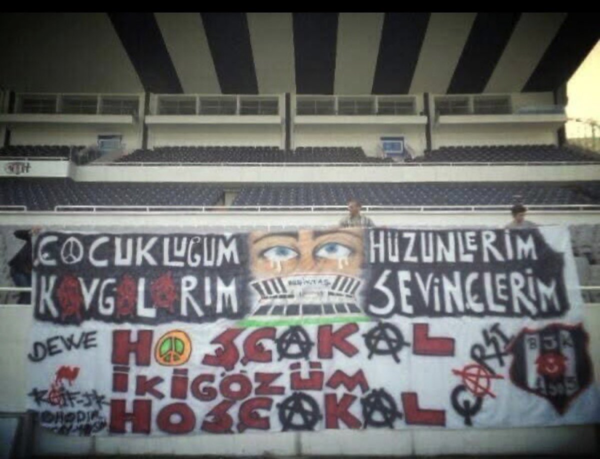 bulent_sr's tweet photo. @HaberKartali Evimiz, barkımız 😢 https://t.co/zIGzrvzoHs