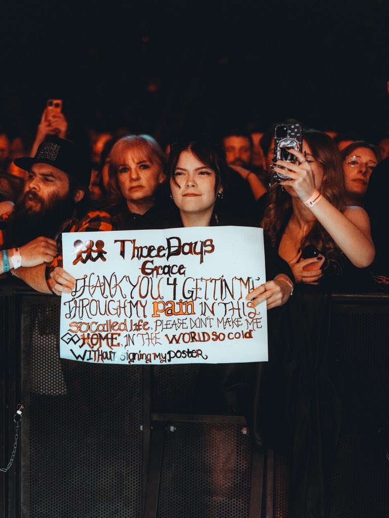 Three Days Grace tweet media