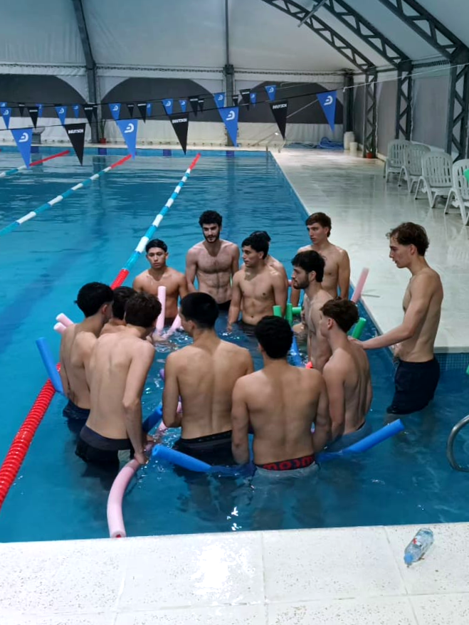 SportivoEscobar's tweet photo. 🏀🌊 𝑷𝒐𝒔𝒕 𝒆𝒏𝒕𝒓𝒆𝒏𝒂𝒎𝒊𝒆𝒏𝒕𝒐 𝒇𝒆𝒅𝒆𝒓𝒂𝒍 𝒆𝒏 𝒍𝒂 𝒑𝒊𝒍𝒆

El equipo @laligafederalok participó de una relajación guiada en parejas para mejorar la recuperación y descanso a cargo de nuestro PF @pollociutat

#SportivoEscobar101 | #Basquet #LaLigaFederal https://t.co/YYeIntbEK9