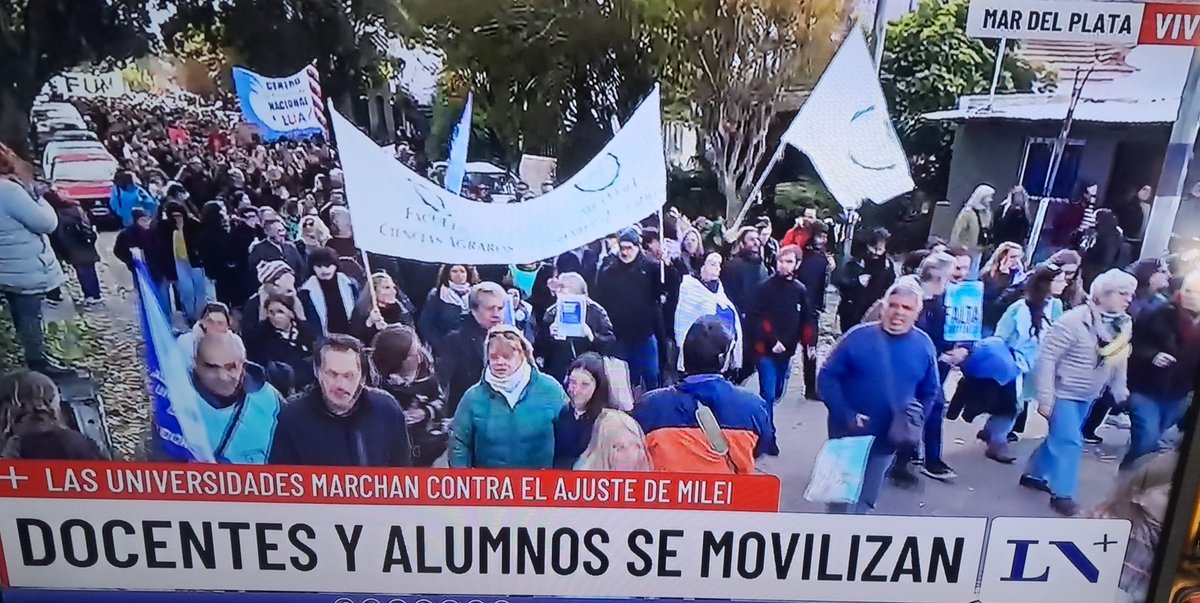 #NosExtinguimosEnBreve tweet media