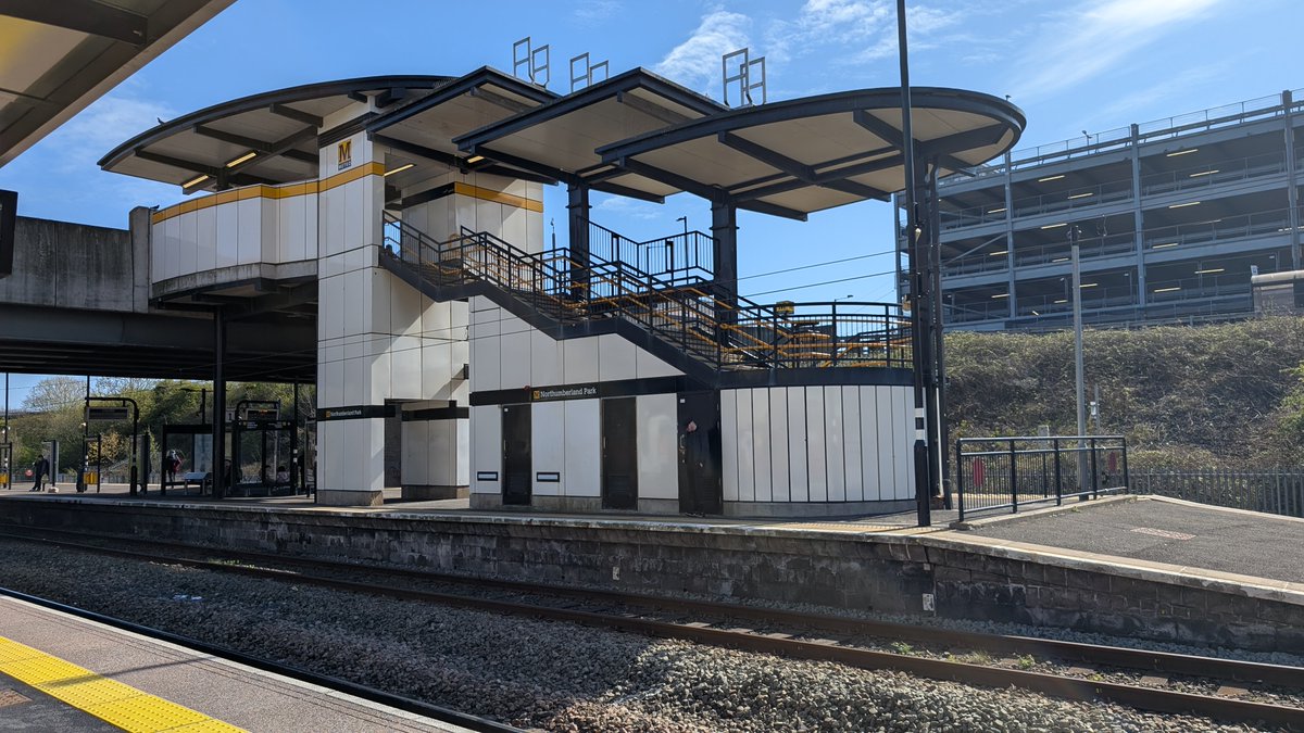Tyne and Wear Metro tweet media