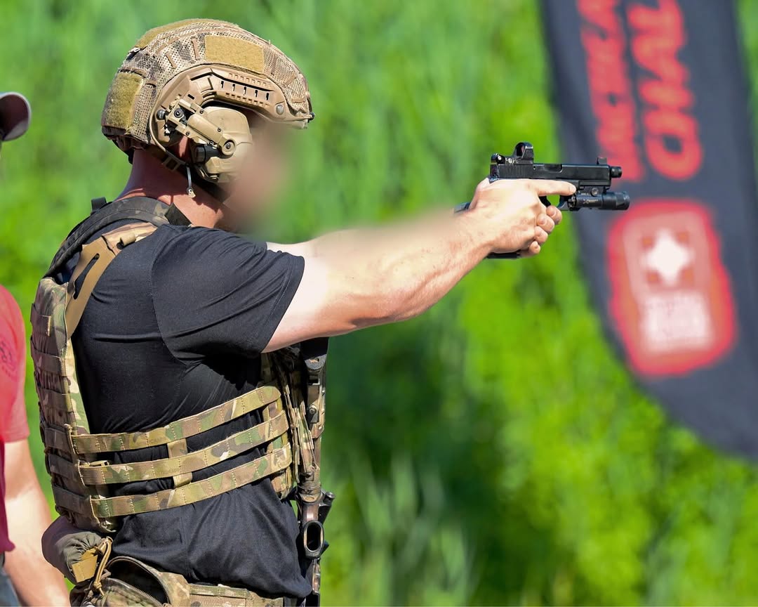 75th Ranger M4 URGI con: - Aimpoint Micro T2 - Laser L3 NGAL - Surefire ...