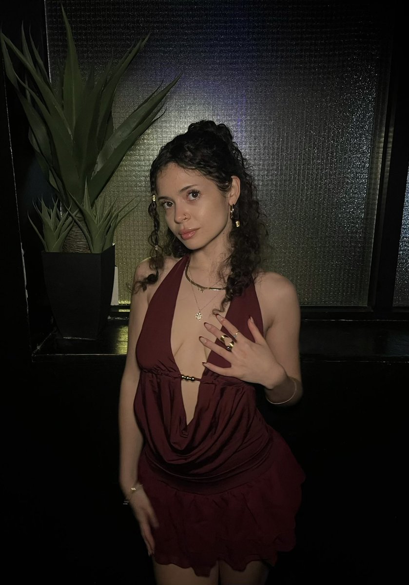 Melanie tweet media