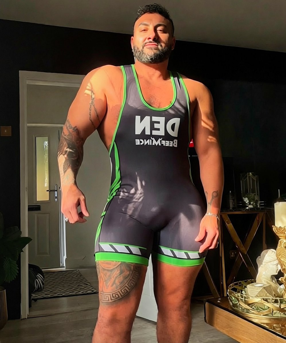 BarberMarco_xxx's tweet photo. Huge thanks to @denloungewear for sending me these amazing fits for my gogo sets at the launch of @beefmince_club Manchester at Area!! If you haven’t got your tickets yet then what you waiting for!! Me and @Ralphiethepupz will be shaking our thing on stage for you all 😘😘😜😜💃🏼💃🏼